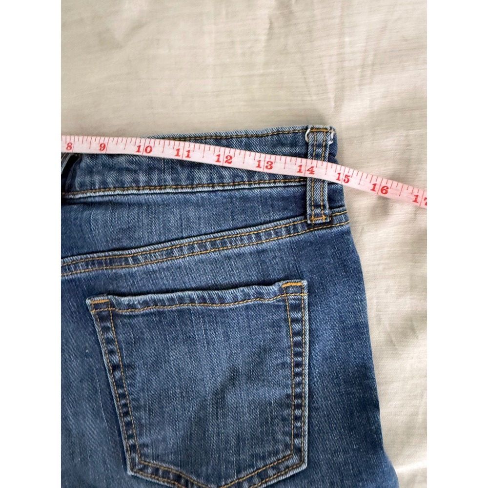 Gap Bermuda Jean Shorts Size 4 Medium Wash Y2K Coastal Casual Denim - Picture 7 of 8